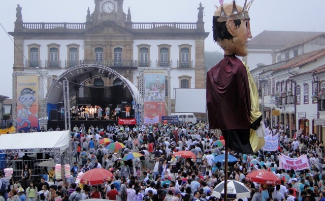 Falta de gua faz cidades mineiras cancelarem o carnaval 2015