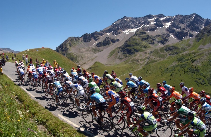 Tour de France atrai visitantes no vero europeu