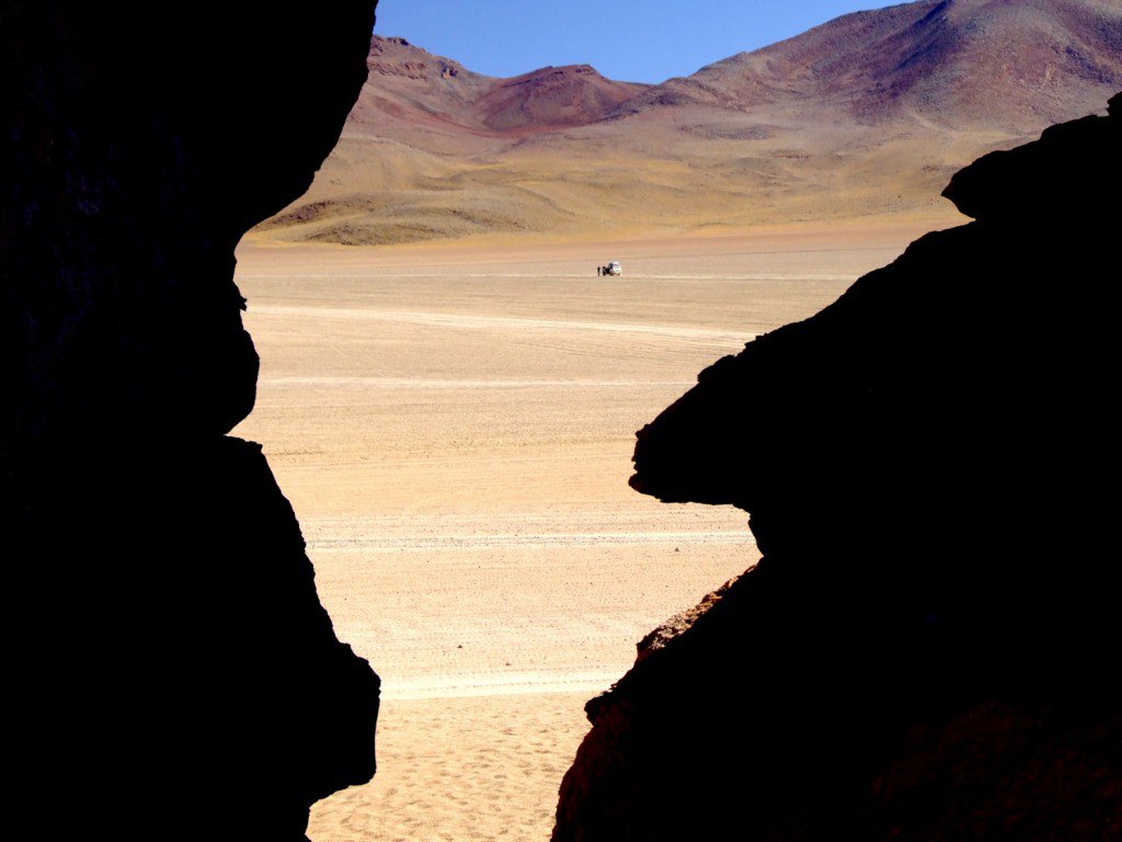 Vista do deserto onde se localiza a rvore da Vida, na Bolvia