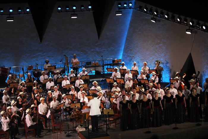 A orquestra Mozartmaisum brasileiro