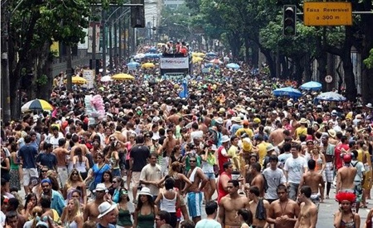 Carnaval carioca deve atrair cerca 900 mil turistas