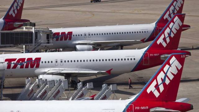 TAM vai operar 97 voos extras domsticos nos feriados de abril e maio