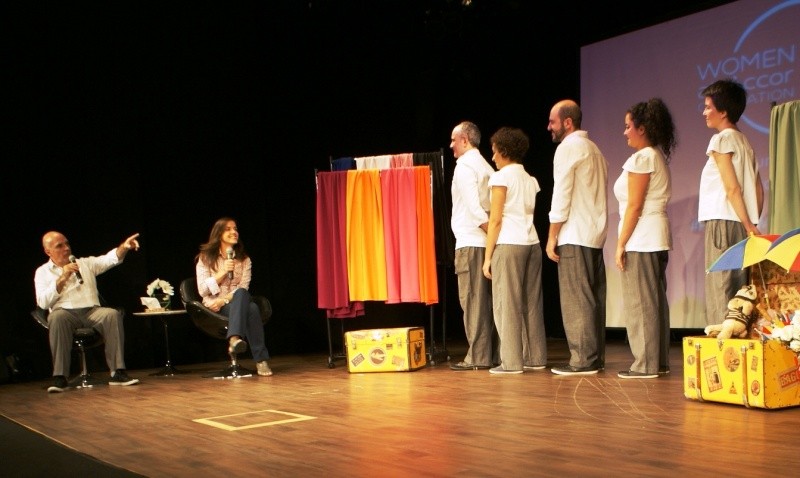 O Frum contou com a pea de teatro A Mulher Accor, pela Cia Brasilis Playback Theatre. (Foto: DT)
