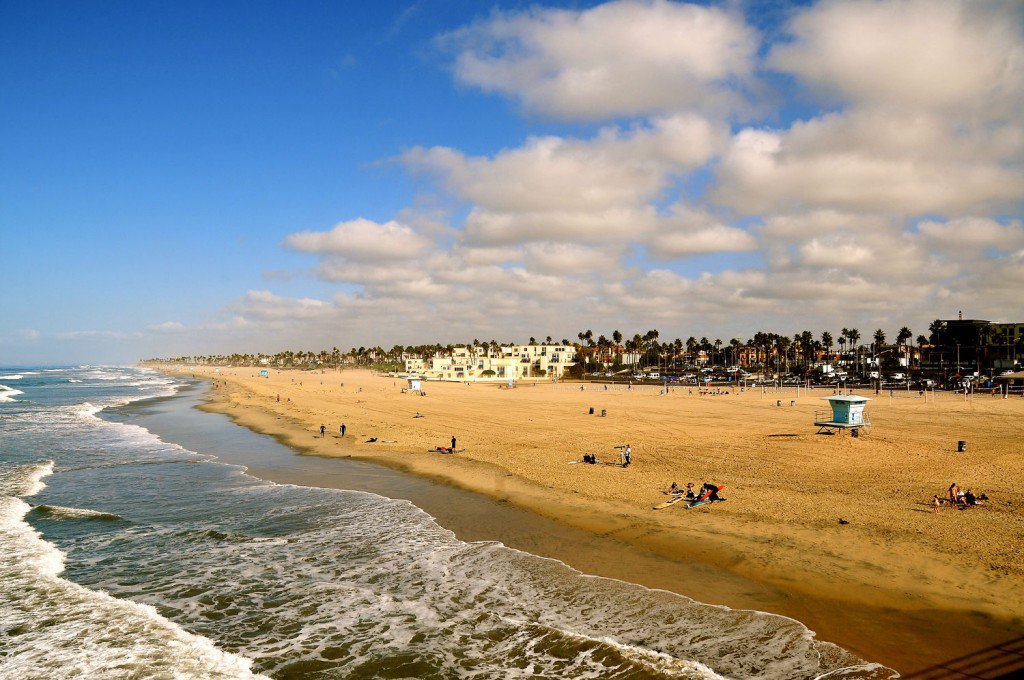 Huntington Beach, cidade litornea a 64 km de Los Angeles