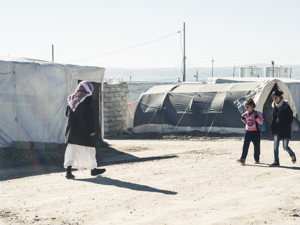 Campo com mais de 20 mil refugiados Yazidi, uma minoria de cultura politeista anterior ao islamismo, principais vitimas do Estado Islamico