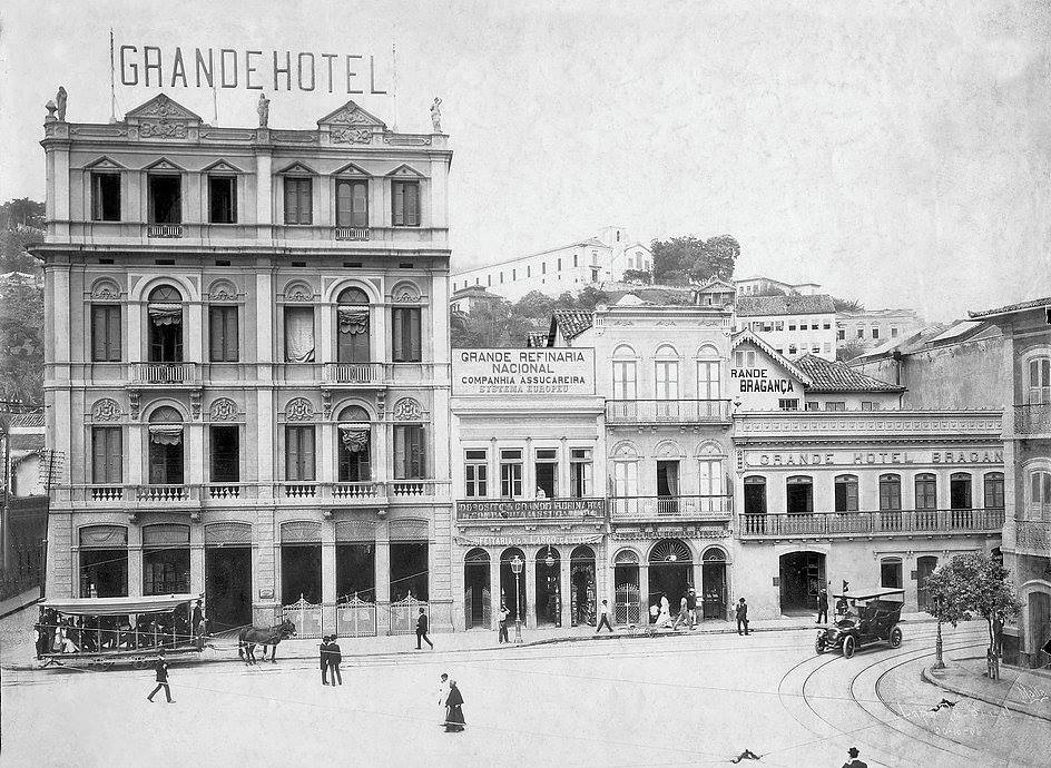 Fachada do antigo Hotel Bragana