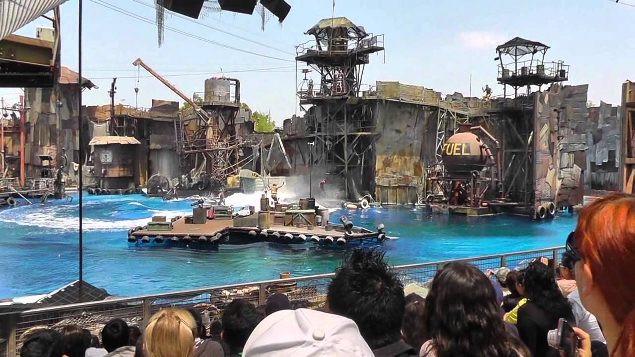 Reproduo de cena do filme Waterworld, no Universal Studios em Los Angeles