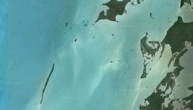 A ilha de Blackadore Caye, comprada por Leonardo diCaprio, fica em Belize (Foto: Reprodução/Google)