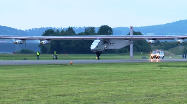 Solar Impulse 2 ficar vrios meses no Hava para conserto