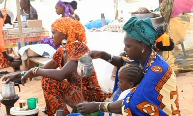 Participantes do festival do Sahel, no Senegal (Foto: Reprodução/G1)