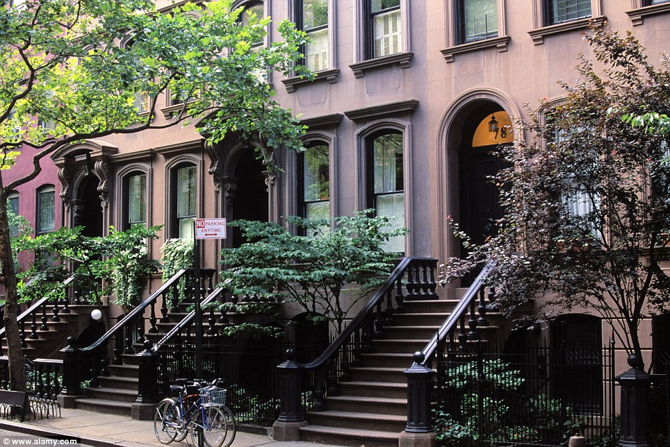 Apartamento em West Village onde morava Carrie Bradshaw, personagem de Sarah Jessica Parker na srie 
