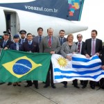 Liliam Kechichin, ministra do Turismo e Esporte do Uruguai, recepciona os passageiros