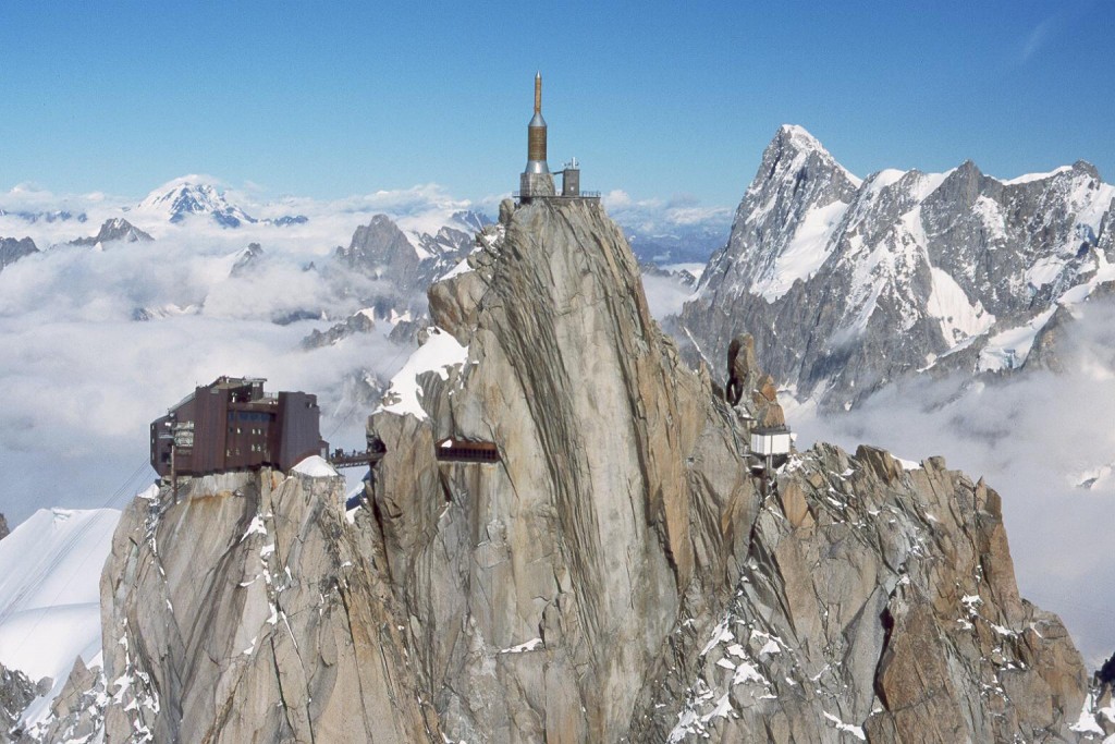 Vista do observatrio Aiguille du Midi, o ponto turstico mais prximo do cume do Mont Blanc