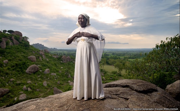 Foto de mulher queniana é uma das concorrentes (Foto: Alan Gichigi/National Geographic Traveler Photo Contest/BBC)