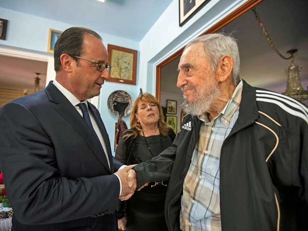 O presidente da França, François Hollande, se encontra com Fidel Castro em Havana. (Foto: Alex Castro / AP Photo)