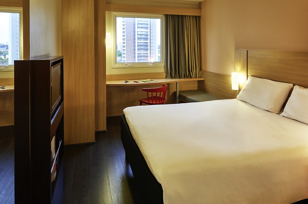 O hotel oferece a cama Sweet Bed by ibis, desenvolvida exclusivamente para a marca.