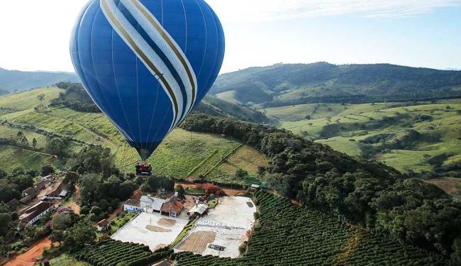 Visitantes podem ter vista privilegiada das fazendas produtoras de cafÃ©, durante voo panorÃ¢mico - Foto: Newton Santos | DivulgaÃ§Ã£o