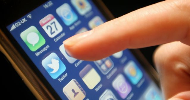 Redes sociais são apps mais usados no País