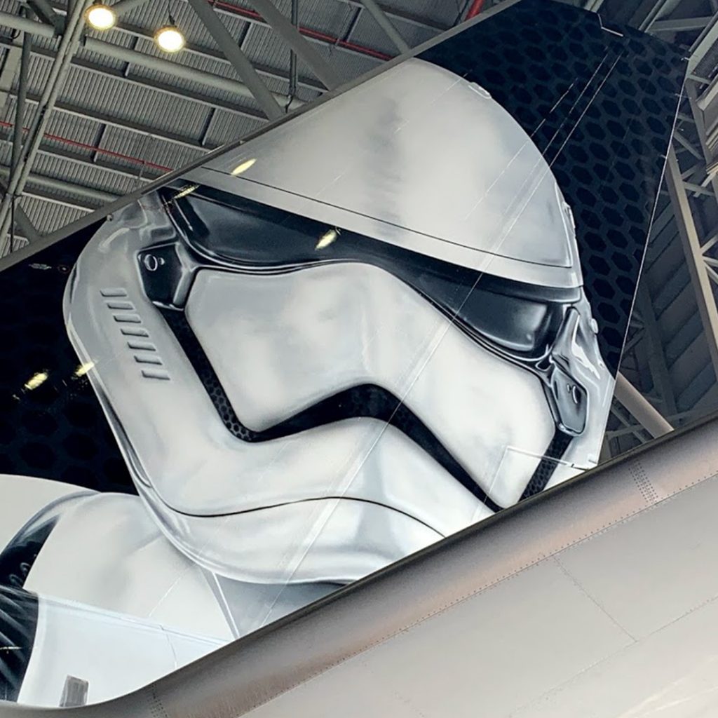 LATAM  revela avião inspirado na saga Star Wars