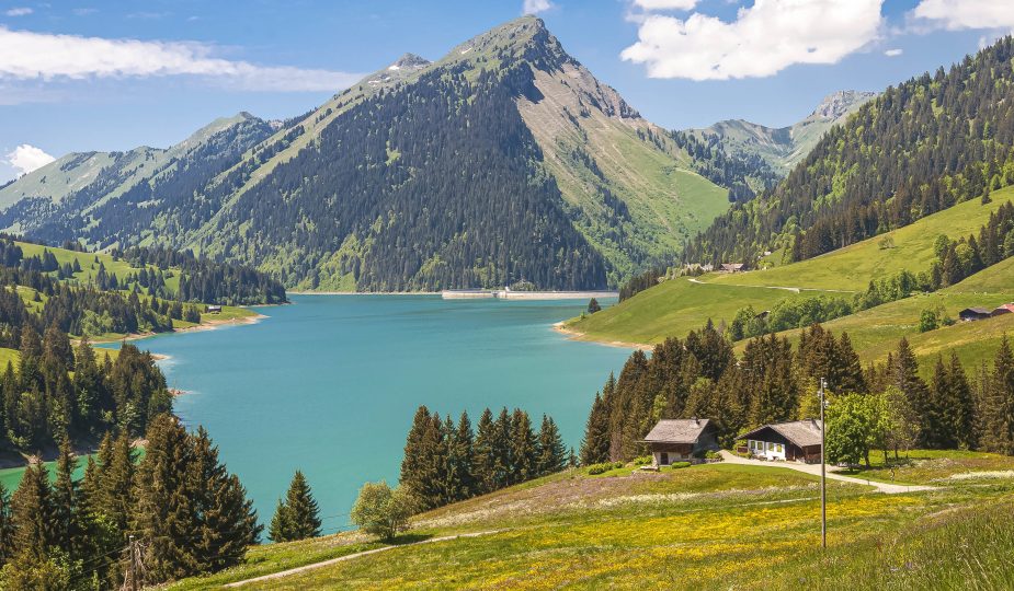 Turistas brasileiros vacinados poderão entrar na Suíça a partir de 26 de junho.