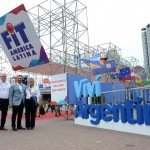 Roy Taylor e Rosa Masgrau, do ME, com Gonzalo Paez, da FIT
