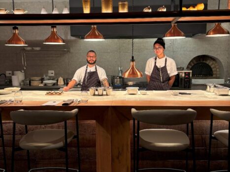 Hotel Ort inaugura novo restaurante e prioriza experiência intimista com culinária afetiva das montanhas