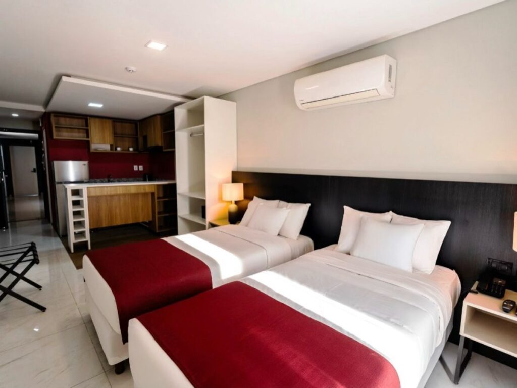 Quarto do Ramada Suites em Assunção