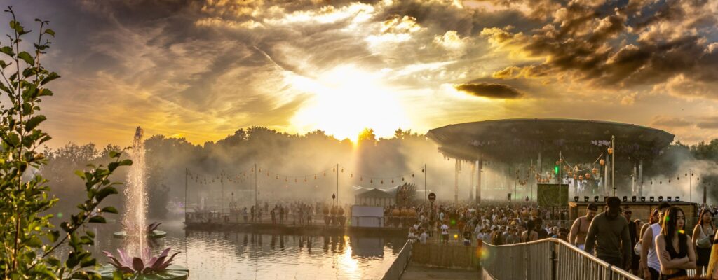 Veio aí! Tomorrowland Brasil 2025 estreia o palco Crystal Garden; confira o line-up