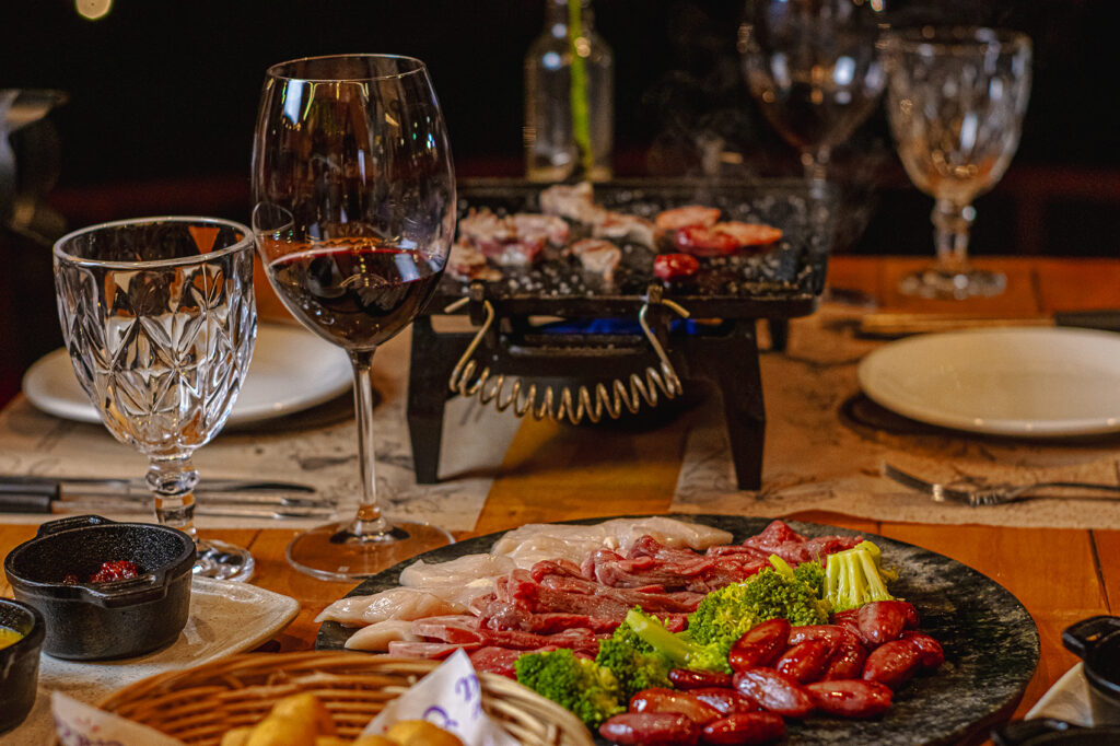 Fondue Carnes. Crédito: Divulgação