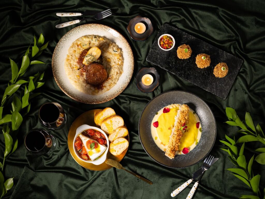 Menu do Chefs no Motel: Entrada de Croqueta de costela e pratos principais - medalhão de mignon ao molho de vinho tinto, servido com risoto de pera e queijo azul, e o robalo em crosta de castanhas são as sugestões do Lush Motel. Crédito: Divulgação